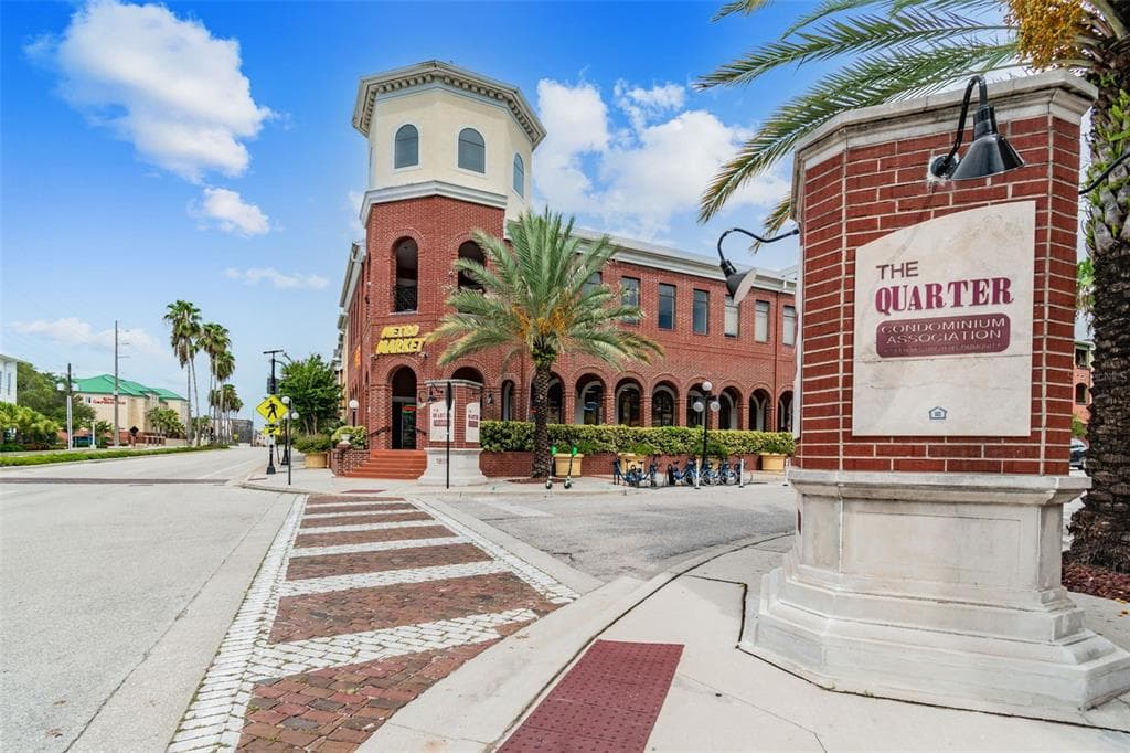 1910 E PALM AVENUE UNIT 10104 TAMPA, FL 33605