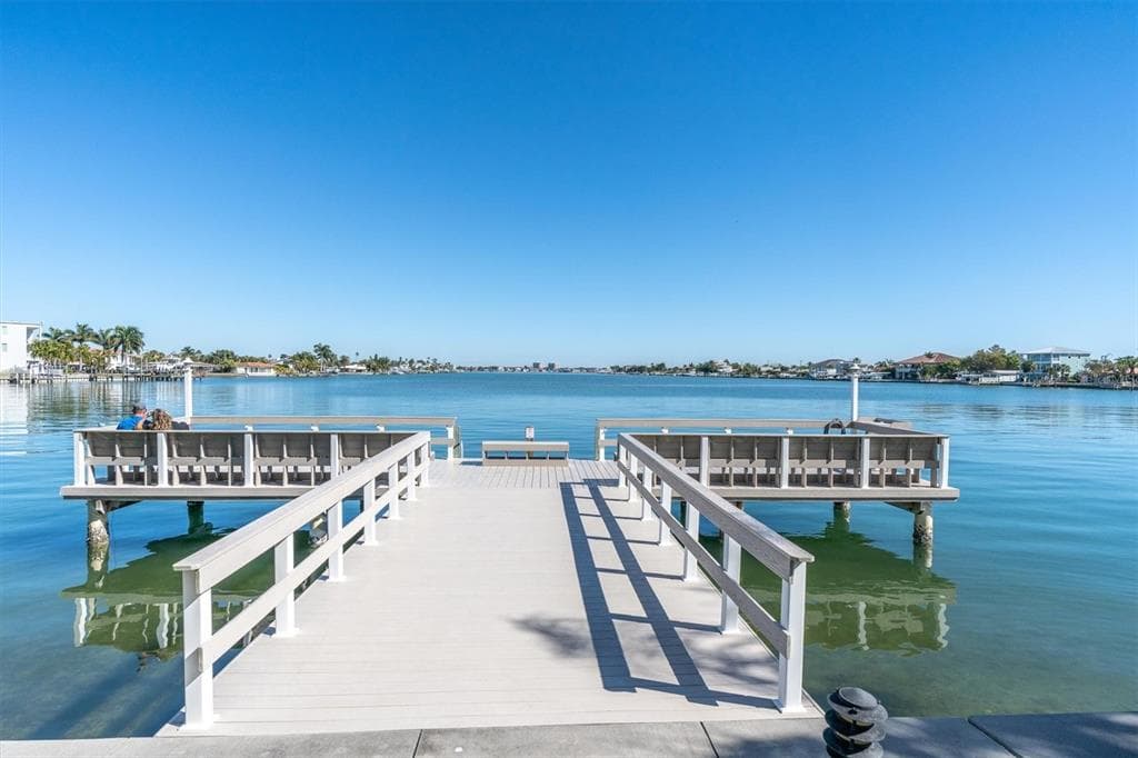 5575 GULF BOULEVARD UNIT 337 ST PETE BEACH, FL 33706