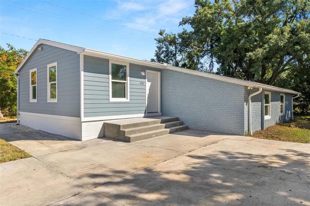 3723 TEMPLE STREET TAMPA, FL 33619