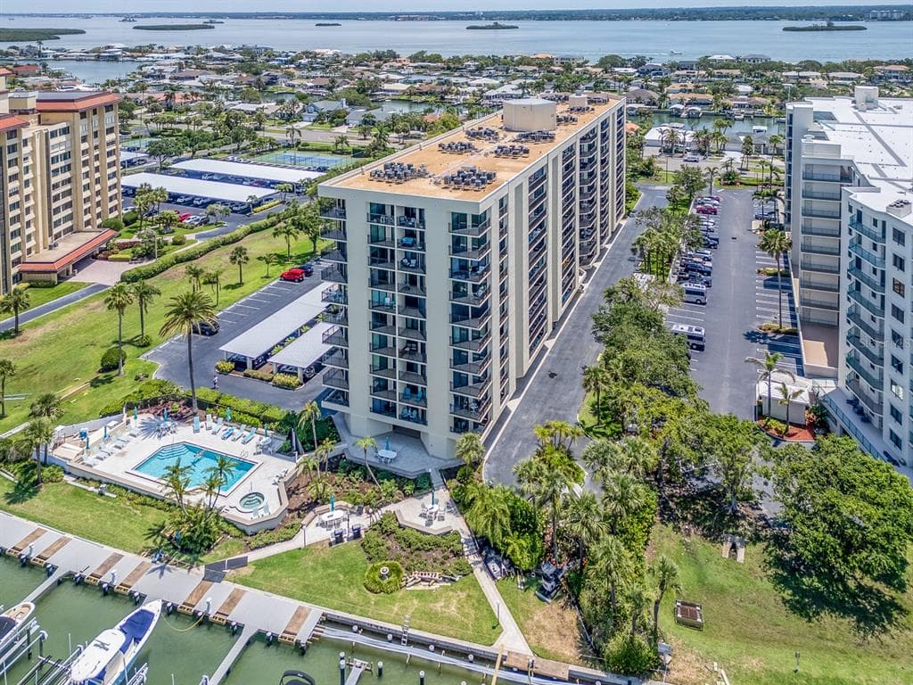 690 ISLAND WAY UNIT 1112 CLEARWATER BEACH, FL 33767