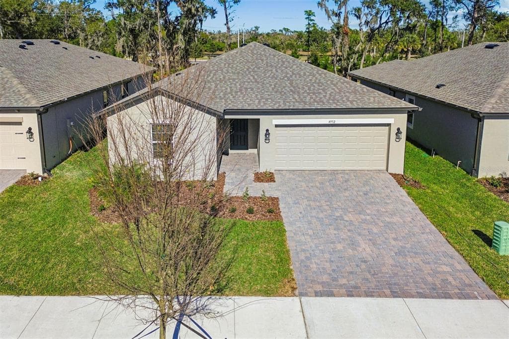 4952 MEADOW BAY COURT WIMAUMA, FL 33598