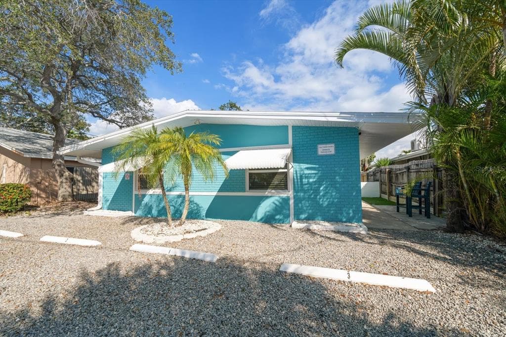 711 E GULF BOULEVARD