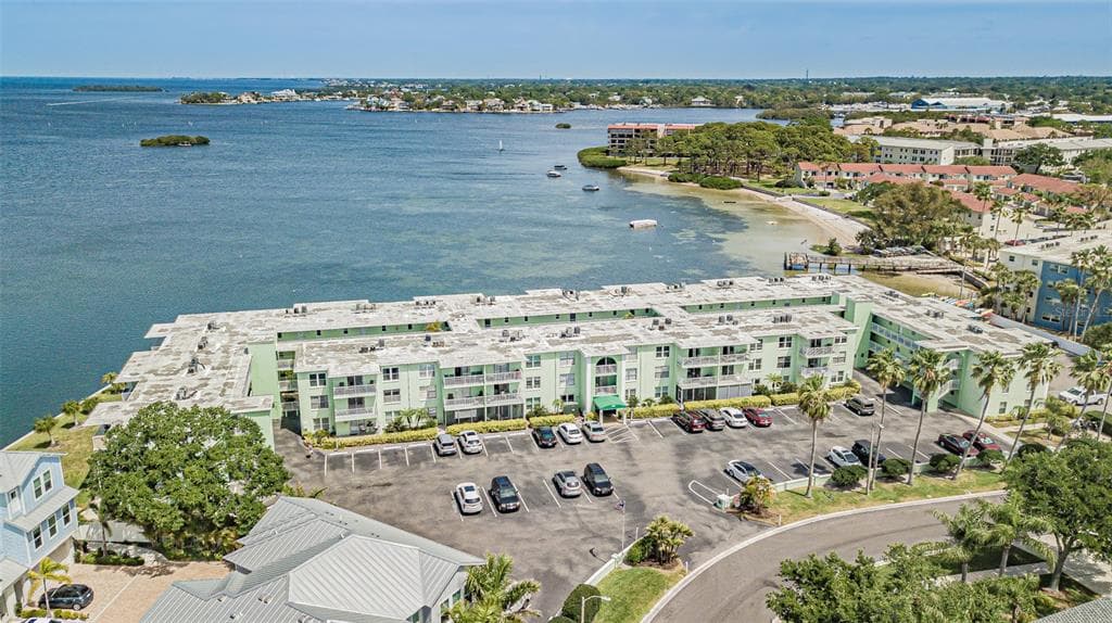 464 PAULA DRIVE N UNIT 116 DUNEDIN, FL 34698