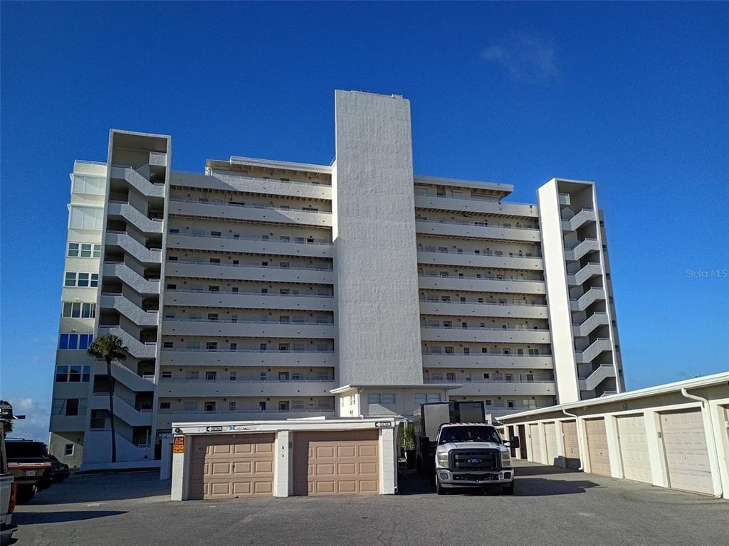 7000 BEACH PLAZA UNIT 506 ST PETE BEACH, FL 33706