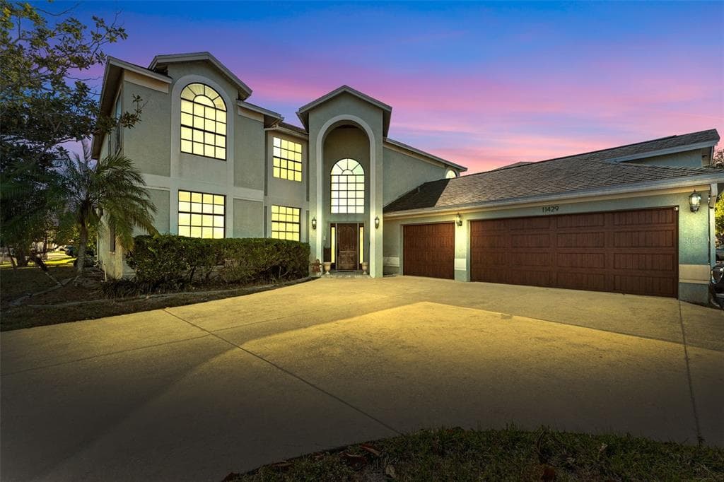 11429 ZENITH CIRCLE TAMPA, FL 33635