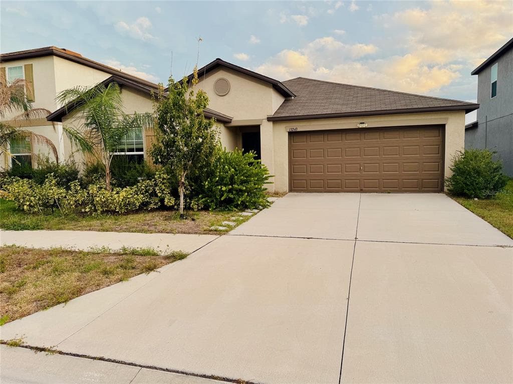 13243 GREAT PLAINS DRIVE RIVERVIEW, FL 33579