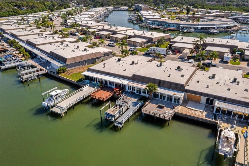 511 BOCA CIEGA POINT BOULEVARD N ST PETERSBURG, FL 33708