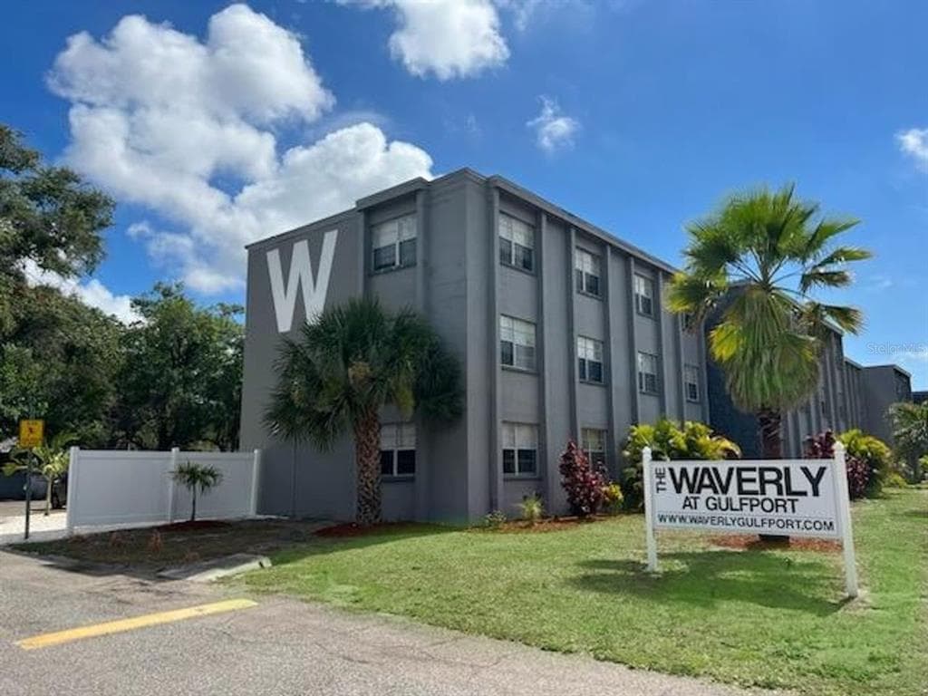 4601 22ND AVENUE S UNIT 109 ST PETERSBURG, FL 33711