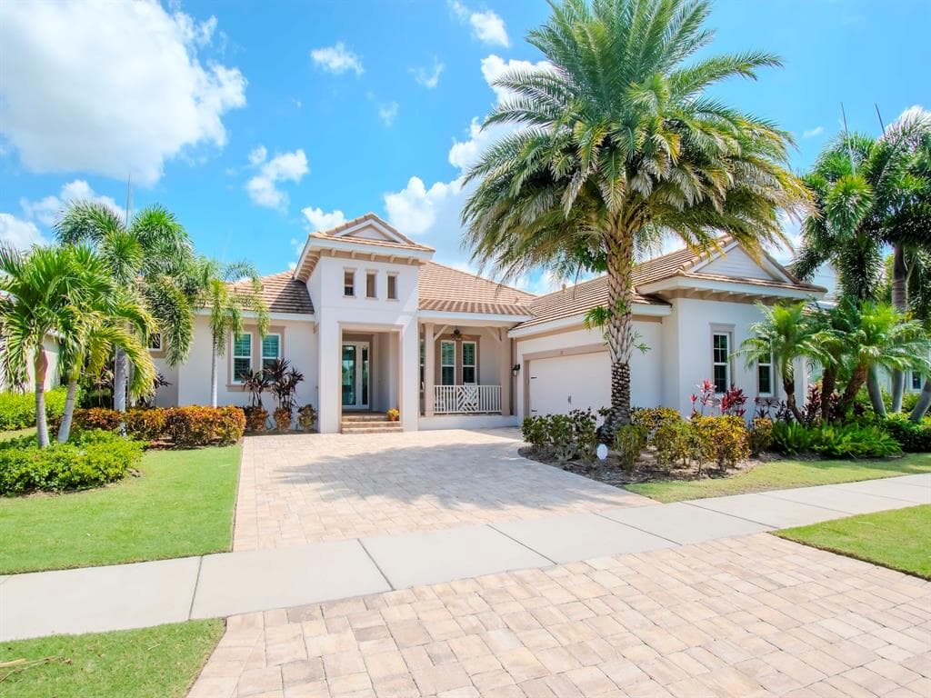 717 MANNS HARBOR DRIVE APOLLO BEACH, FL 33572
