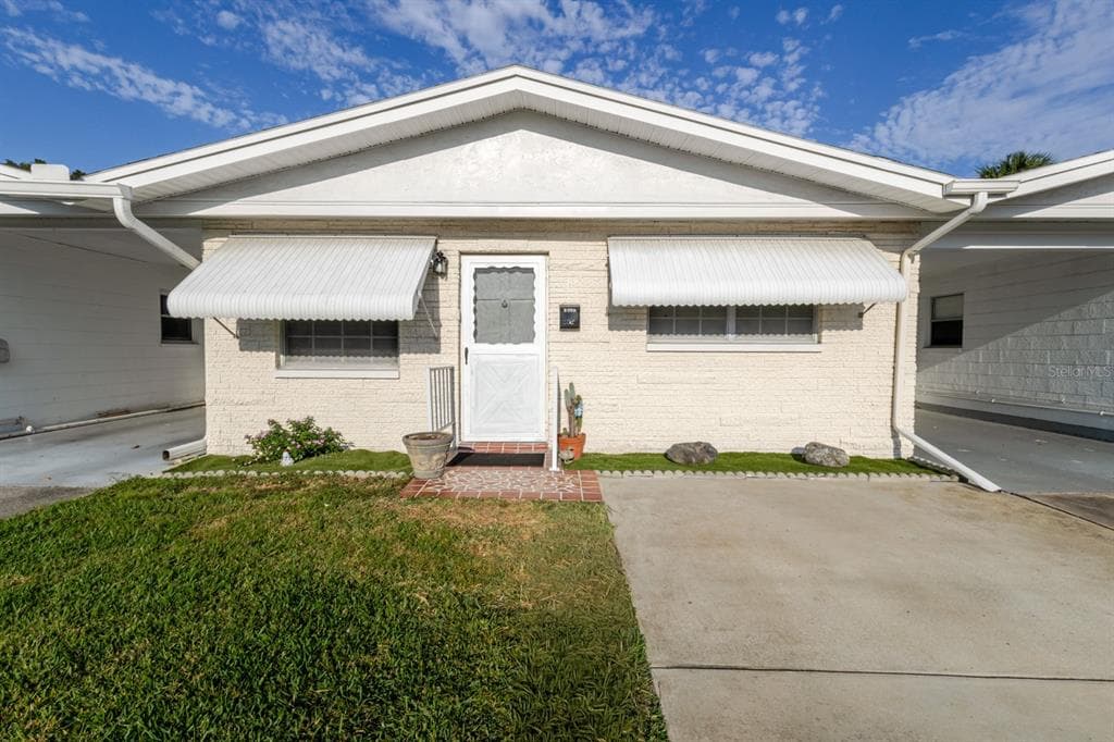 9905 DAHLIA STREET N UNIT 27 PINELLAS PARK, FL 33782