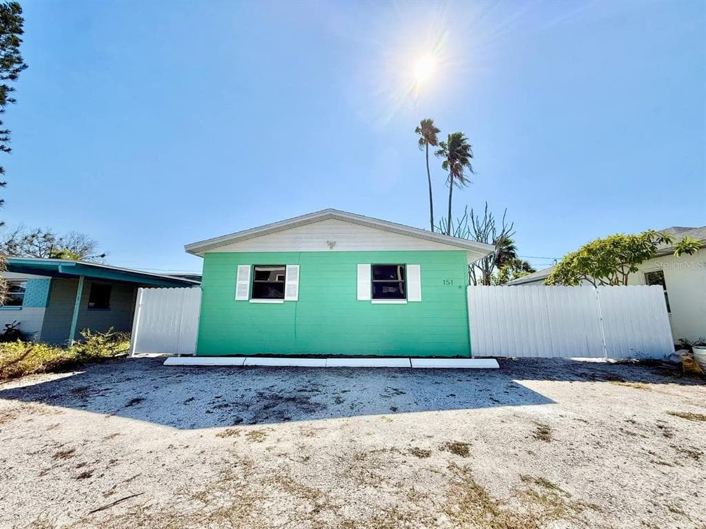 151 148TH AVENUE E UNIT 2 MADEIRA BEACH, FL 33708
