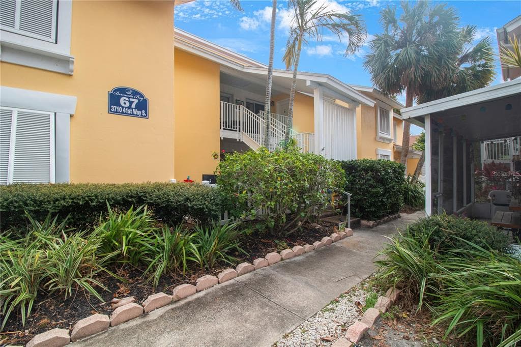 3710 41ST WAY S UNIT 67C ST PETERSBURG, FL 33711
