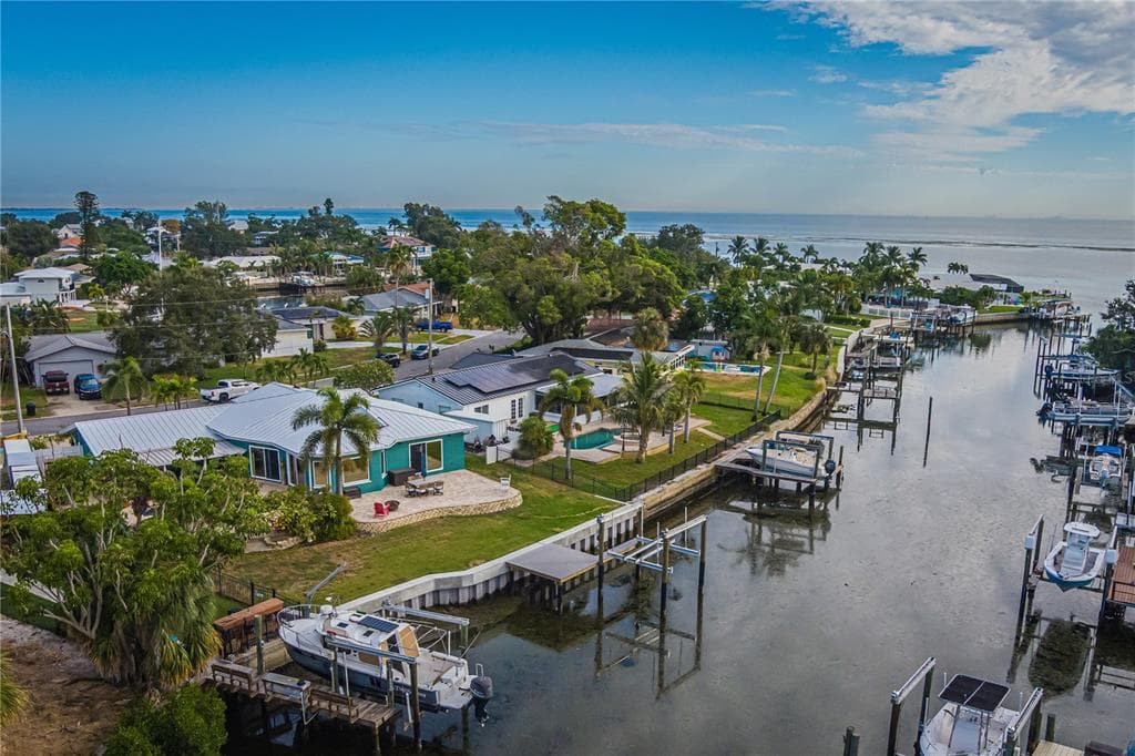 510 LEWIS BOULEVARD SE ST PETERSBURG, FL 33705
