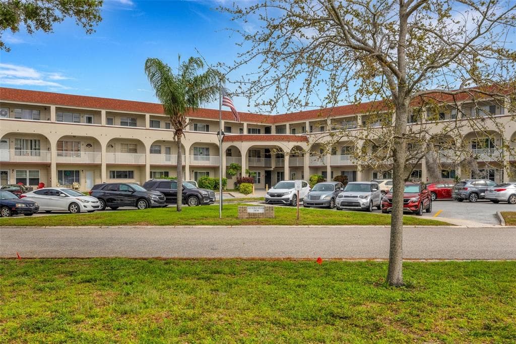2434 AUSTRALIA WAY E UNIT 50 CLEARWATER, FL 33763