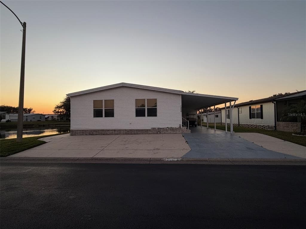 3045 SHADY CREEK DRIVE WESLEY CHAPEL, FL 33543