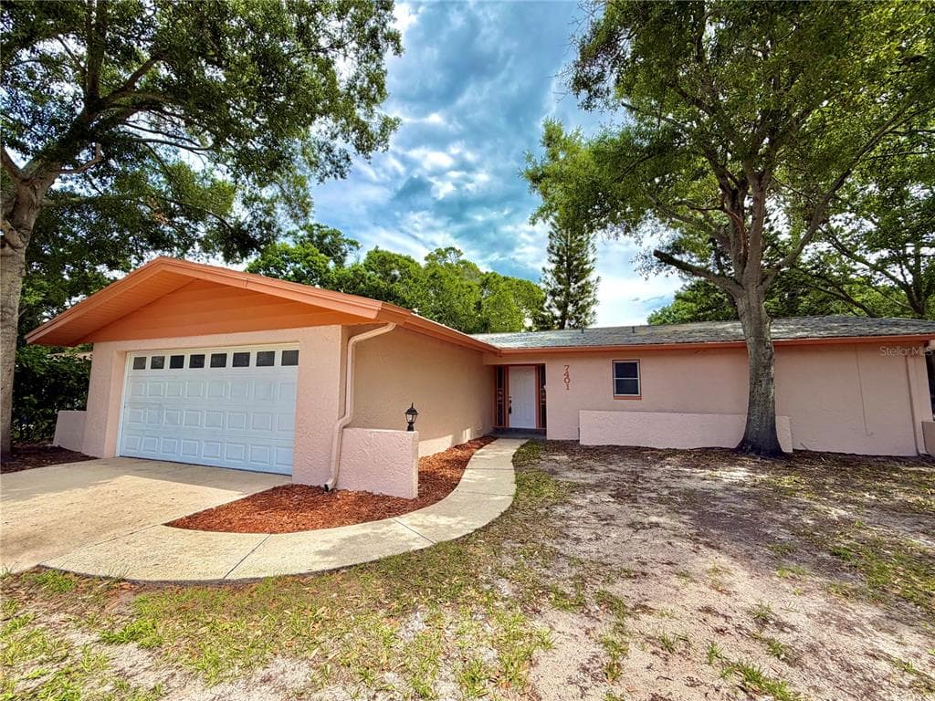 7401 21ST STREET N ST PETERSBURG, FL 33702