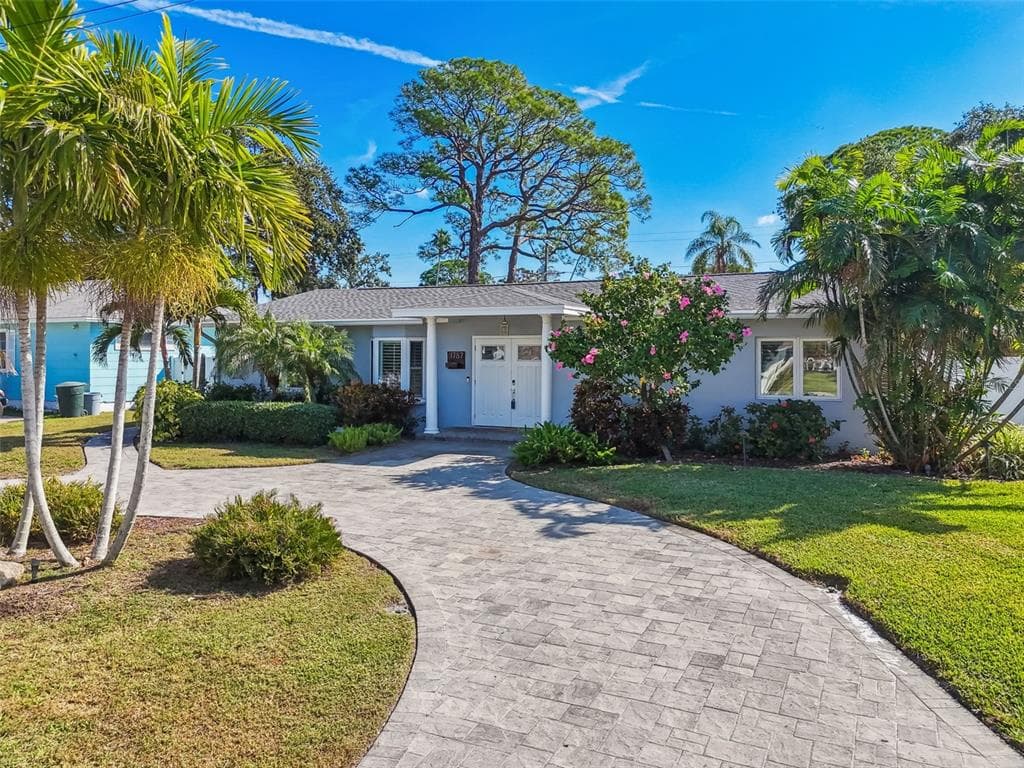 1787 SANTA BARBARA DRIVE DUNEDIN, FL 34698