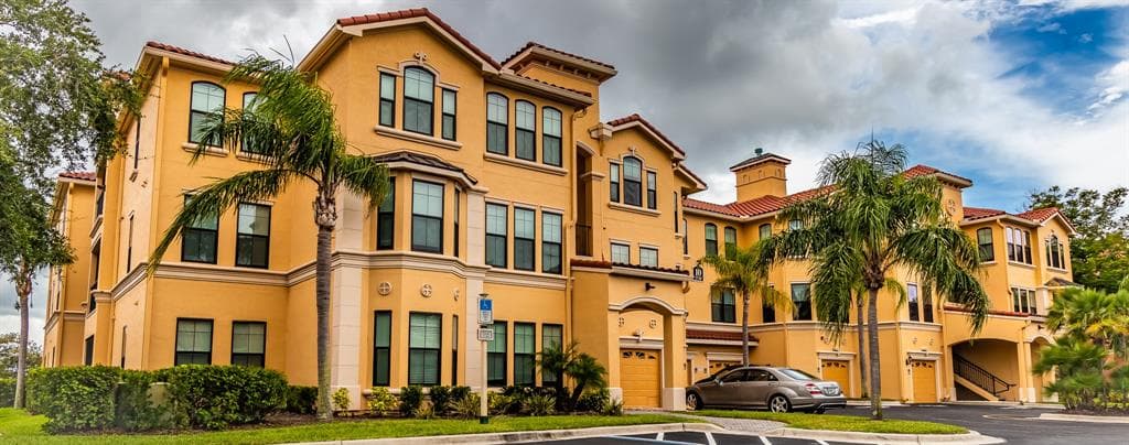 2739 VIA CAPRI UNIT 1034 CLEARWATER, FL 33764