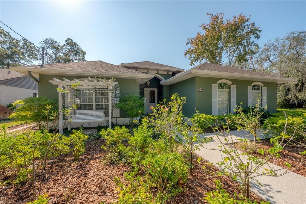 12108 RIVERHILLS DRIVE TEMPLE TERRACE, FL 33617