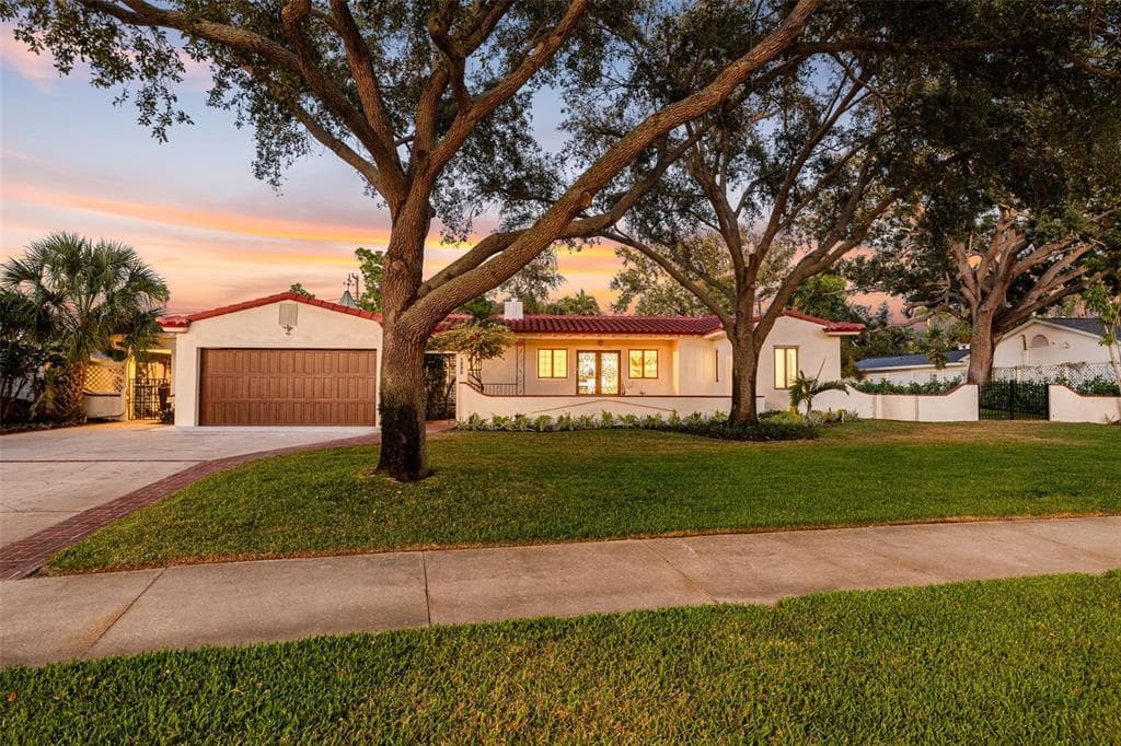 1222 BRIGHTWATERS BOULEVARD NE ST PETERSBURG, FL 33704