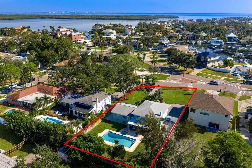5500 VENETIAN BOULEVARD NE ST PETERSBURG, FL 33703