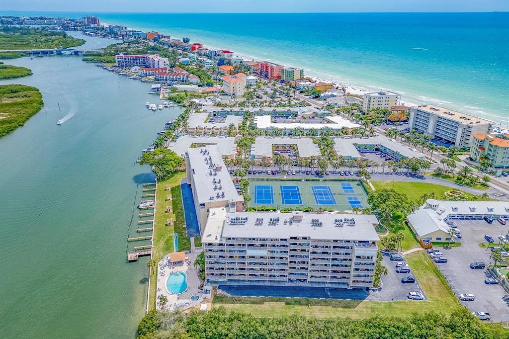 19451 GULF BOULEVARD UNIT 604