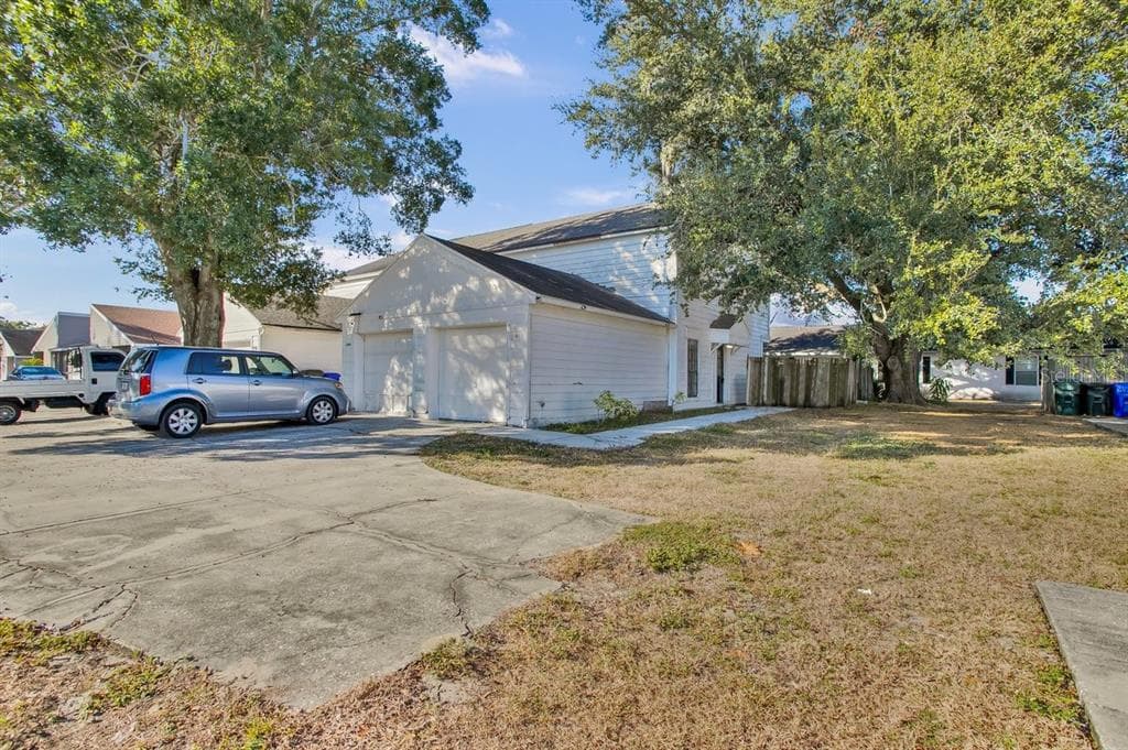 1817 CRYSTAL GROVE DRIVE LAKELAND, FL 33801