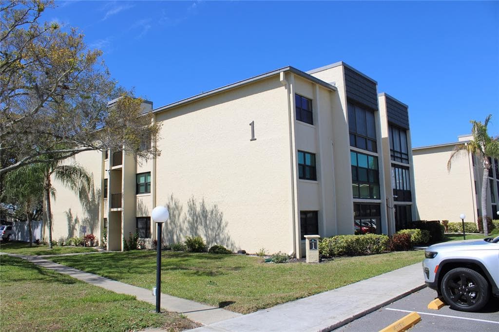 14130 ROSEMARY LANE UNIT 1117 LARGO, FL 33774