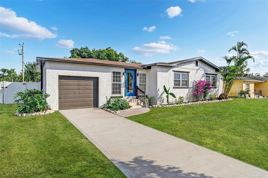 4709 MINEOLA STREET BRADENTON, FL 34207