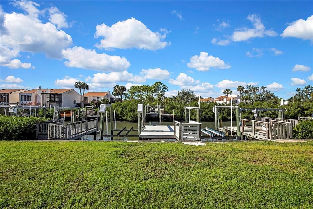 4354 OUTRIGGER LANE TAMPA, FL 33615
