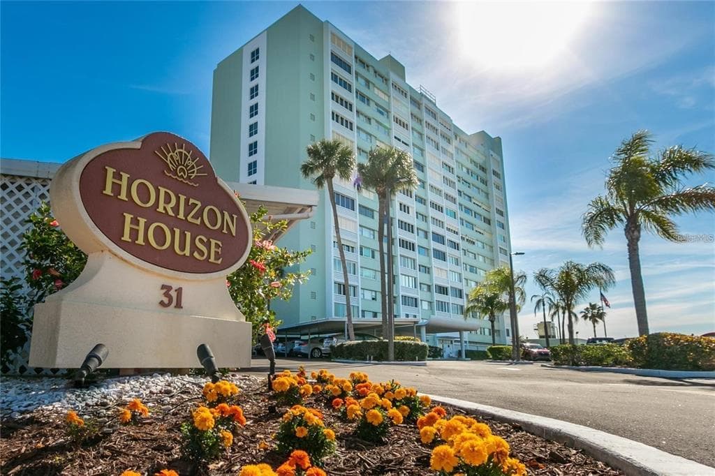 31 ISLAND WAY UNIT 409 CLEARWATER BEACH, FL 33767