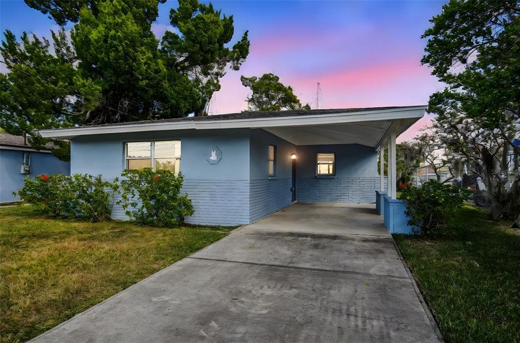 4911 FLORAMAR TERRACE NEW PORT RICHEY, FL 34652