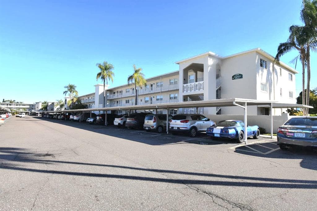 970 VIRGINIA STREET UNIT 308 DUNEDIN, FL 34698