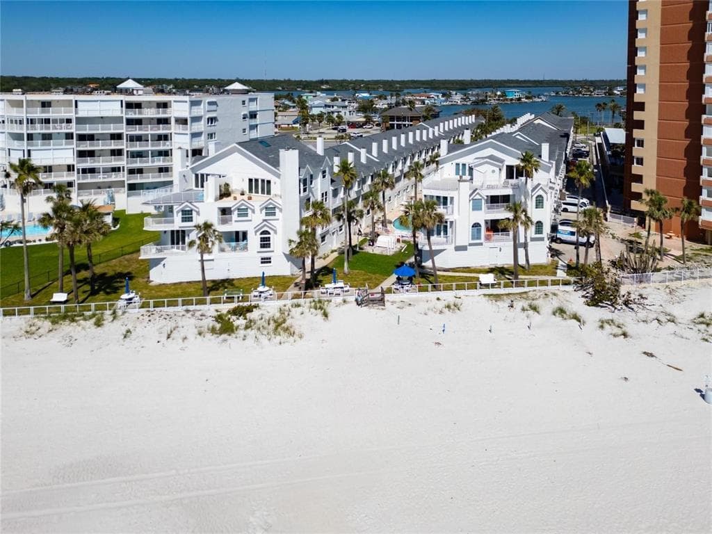 17960 GULF BOULEVARD UNIT 101 REDINGTON SHORES, FL 33708