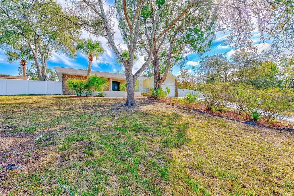 9954 SWEET BAY COURT NEW PORT RICHEY, FL 34654