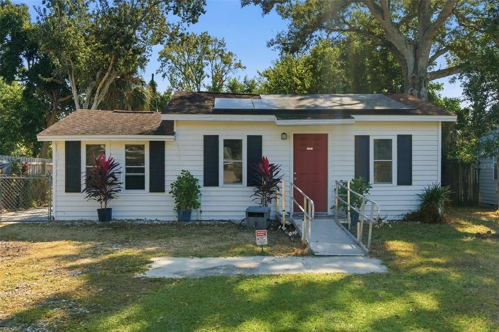 4024 43RD AVENUE N ST PETERSBURG, FL 33714