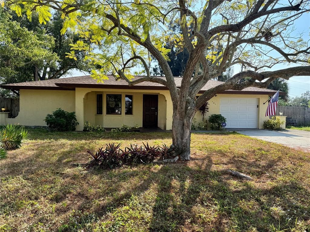 161 DRAGON ROAD VENICE, FL 34293