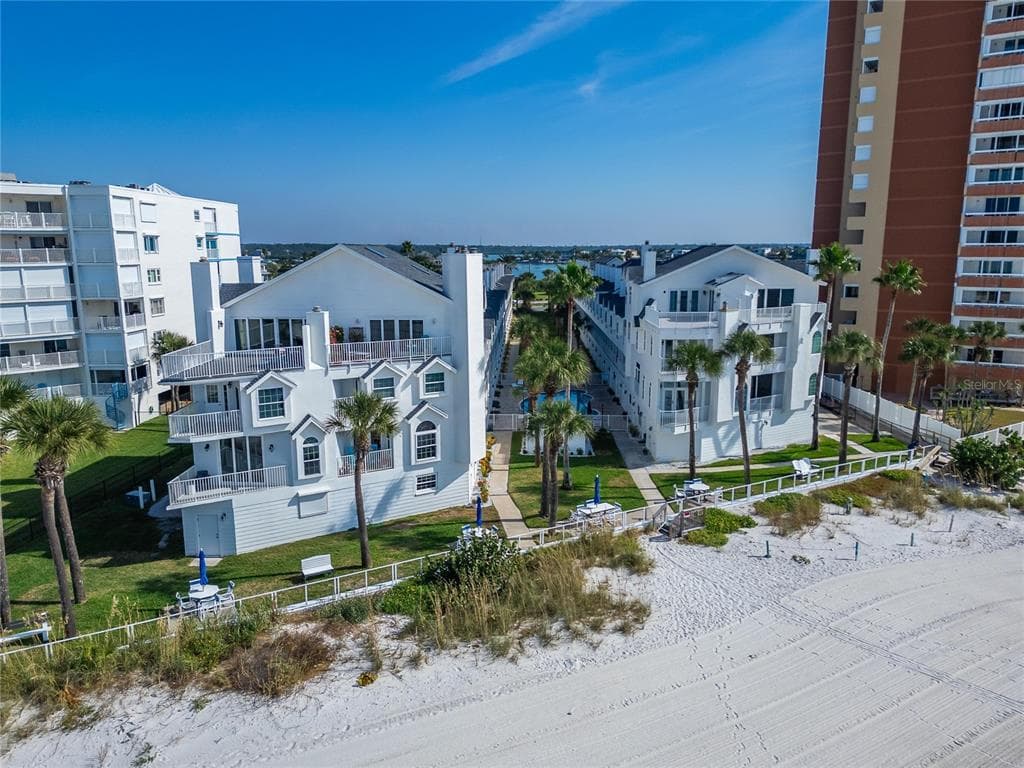 17960 GULF BOULEVARD UNIT 104 REDINGTON SHORES, FL 33708