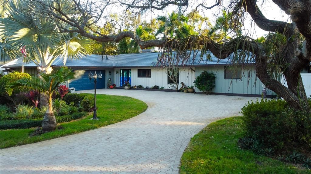 13000 98TH AVENUE SEMINOLE, FL 33776