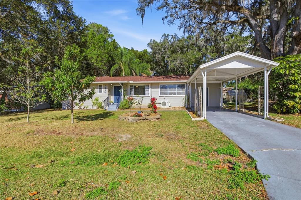 1026 WHITEWAY DRIVE