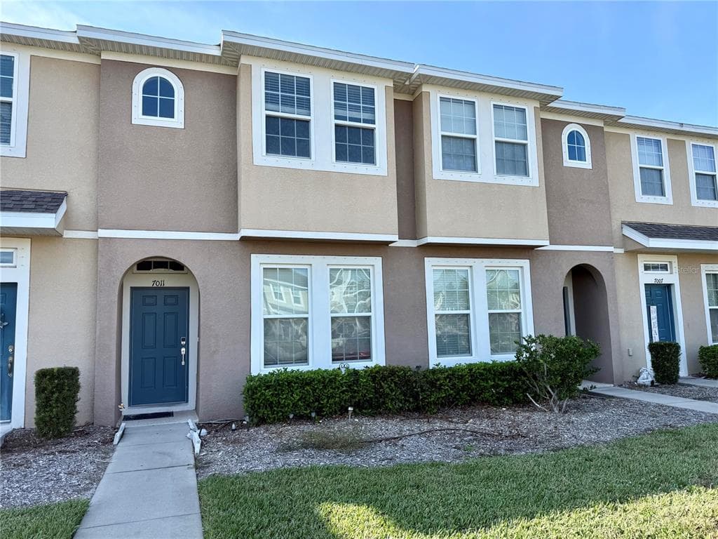 7011 WHITE TREETOP PLACE