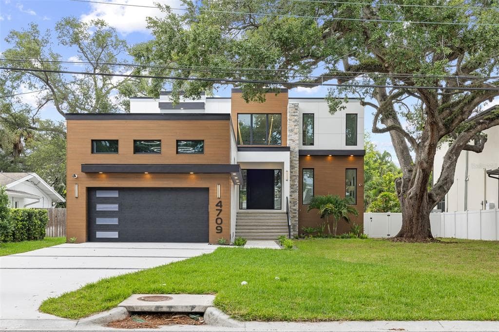 4709 W ESTRELLA STREET TAMPA, FL 33629