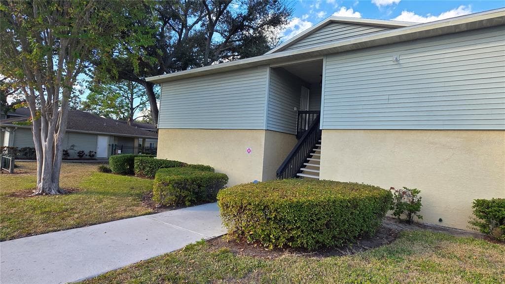 206 BERRY TREE PLACE UNIT 206 BRANDON, FL 33510
