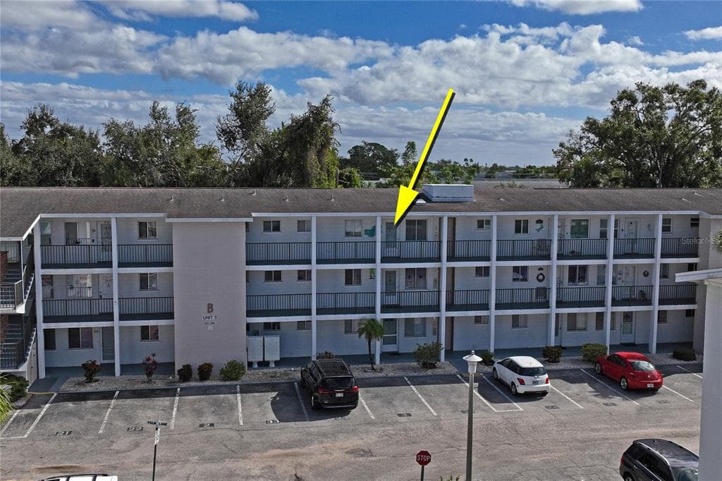 5873 PALM LANE UNIT B33 BRADENTON, FL 34207