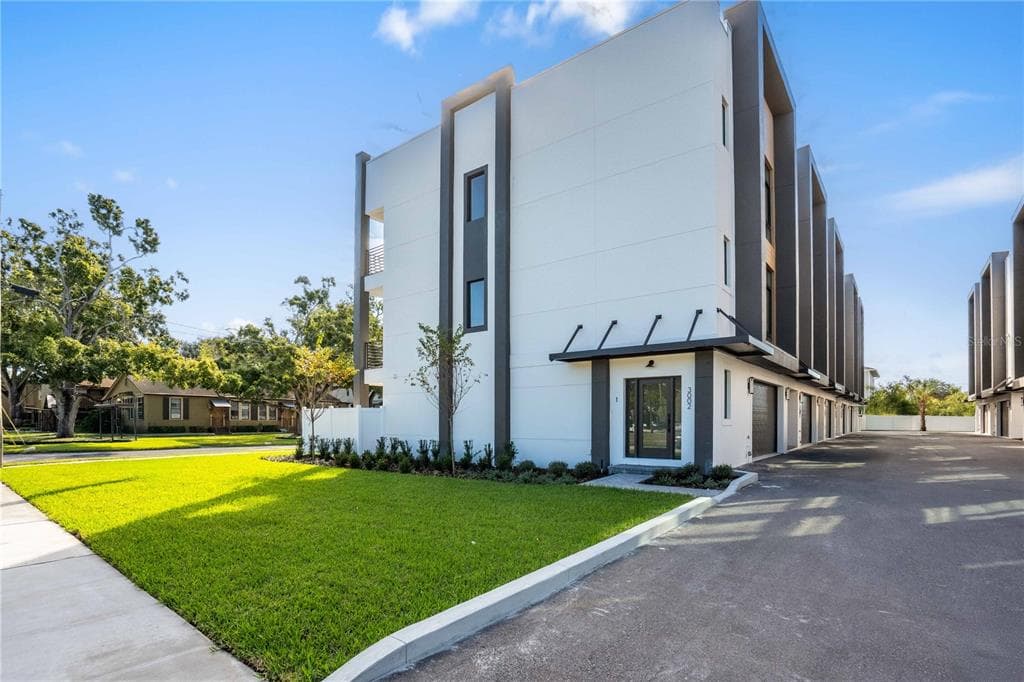 3002 W PLATT UNIT 1 TAMPA, FL 33609