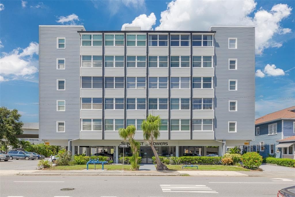 841 4TH AVENUE N UNIT 67 ST PETERSBURG, FL 33701