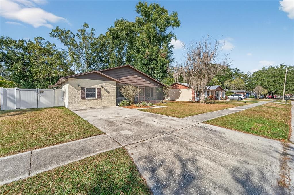 632 SWISS DRIVE