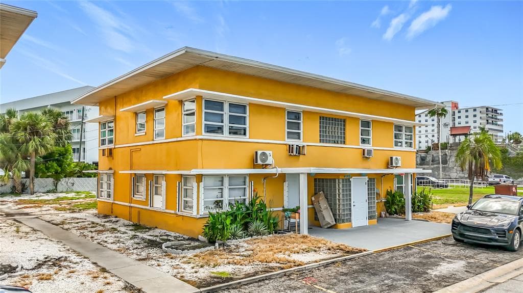 101 154TH AVENUE UNIT 2 MADEIRA BEACH, FL 33708