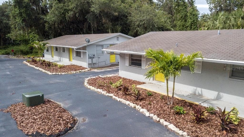 8010 EMI ANN LANE RIVERVIEW, FL 33578