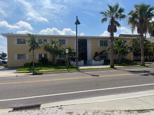 1605 PASS A GRILLE WAY UNIT 3 ST PETE BEACH, FL 33706